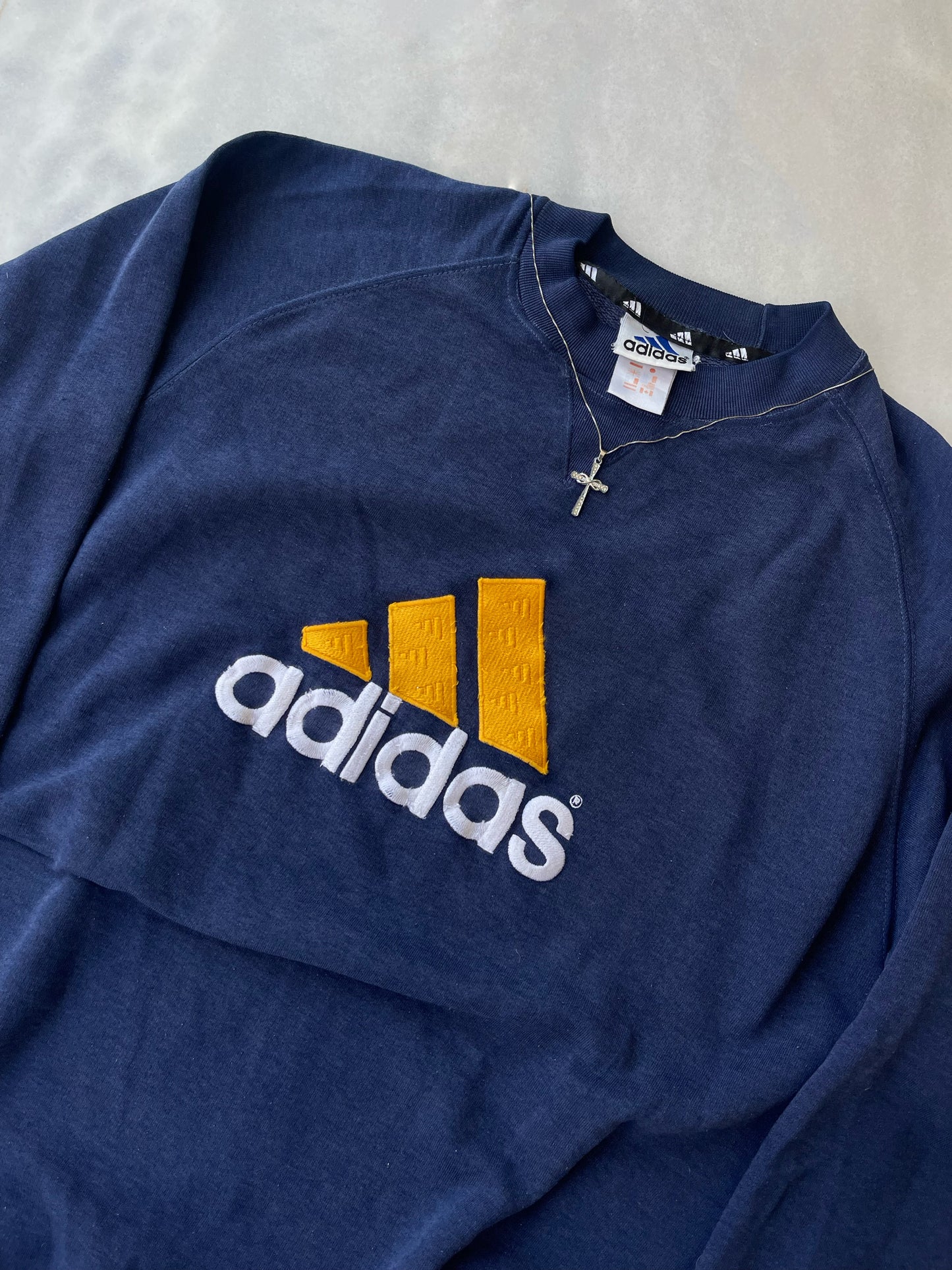 ADIDAS 1990s NAVY EMBROIDERED SPELL OUT SWEATSHIRT