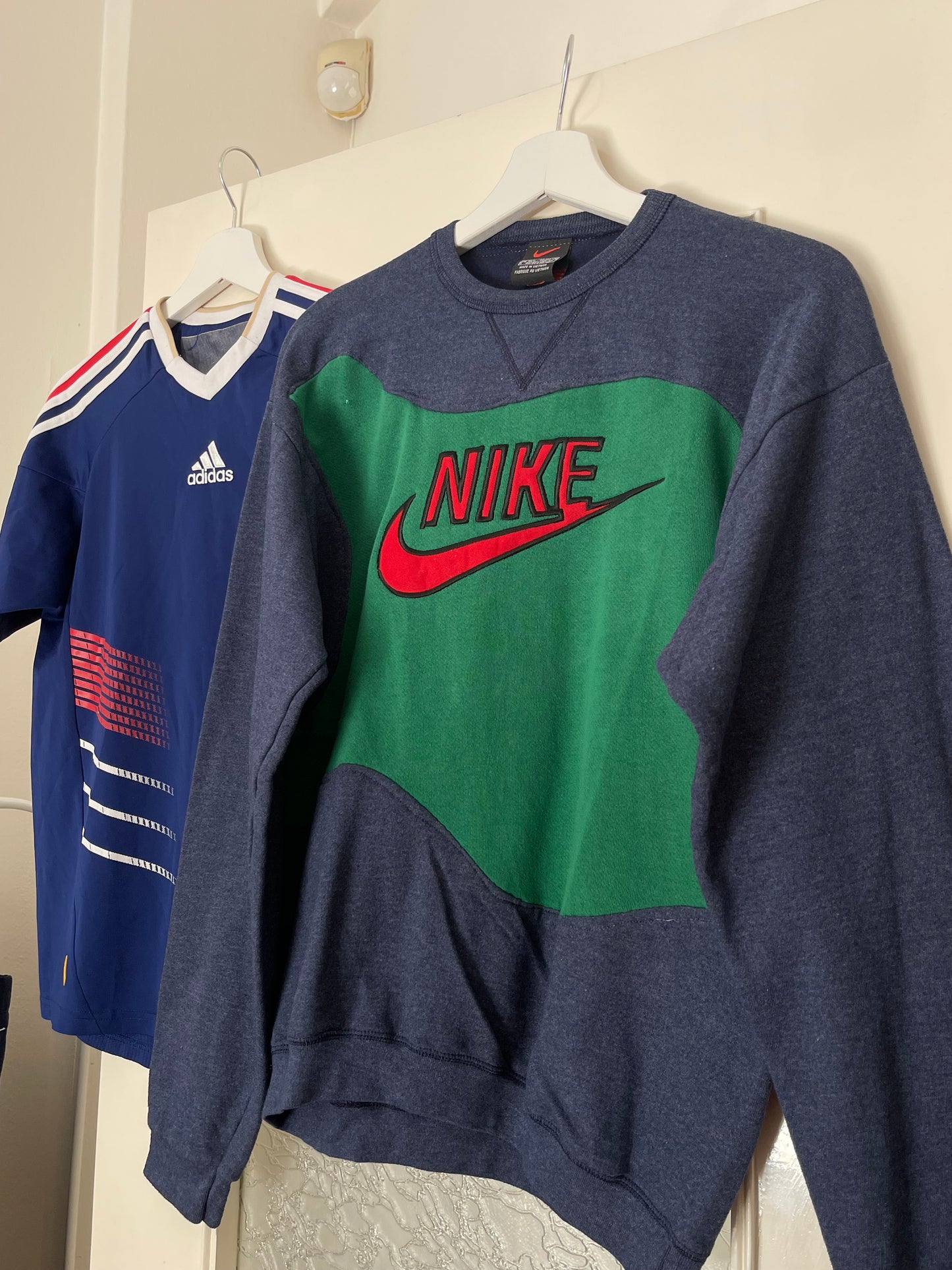 NIKE REWORKED RETRO GREEN-GREY CREWNECK SWEATSHIRT