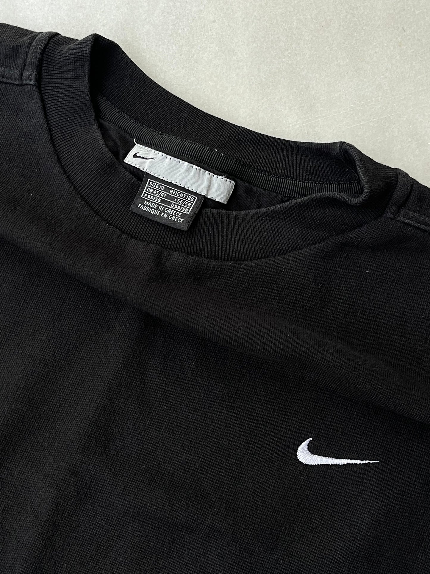 NIKE EARLY 2000s BLACK CREWNECK SWEATSHIRT