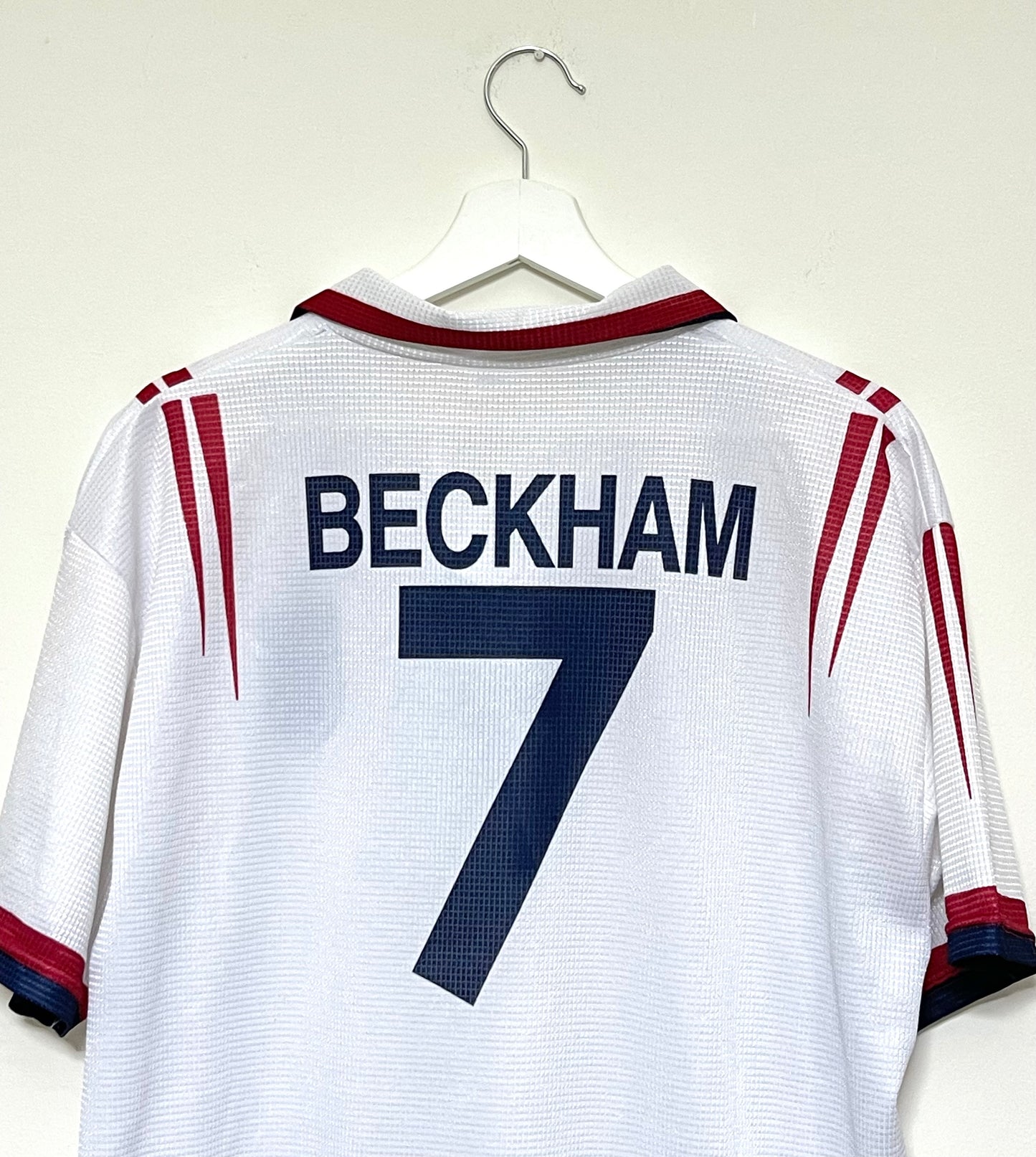 ENGLAND 2002 BECKHAM JERSEY