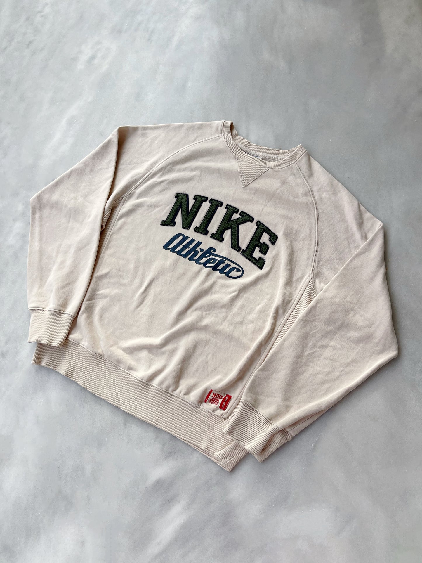 NIKE EARLY 2000s BEIGE CREWNECK SWEATSHIRT