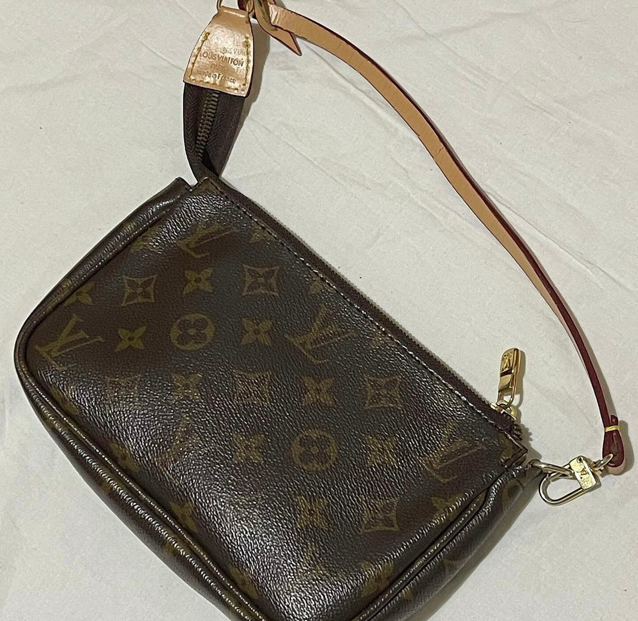 VINTAGE LOUIS VUITTON MONOGRAM POCHETTE MINI BAG