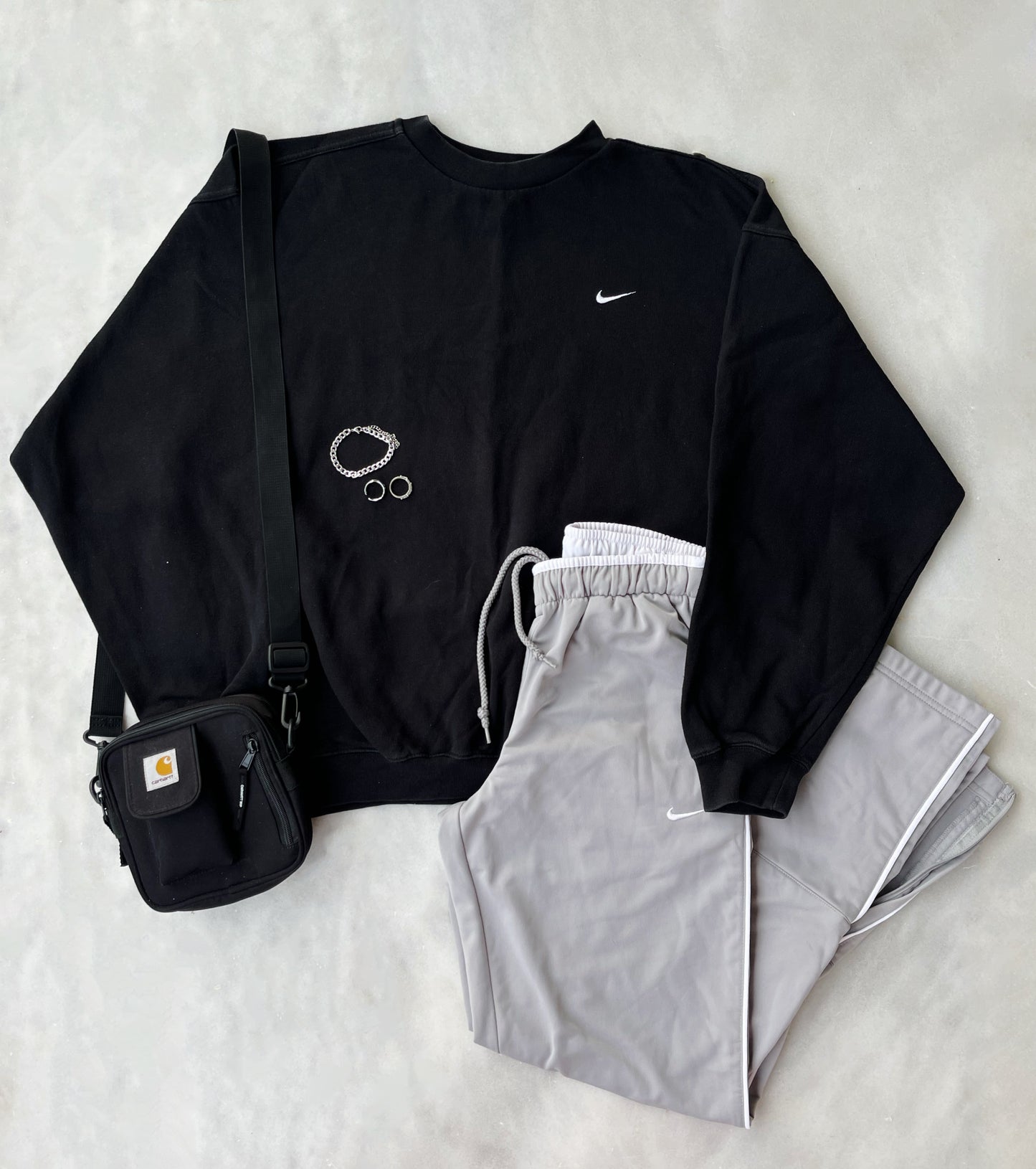 NIKE EARLY 2000s BLACK CREWNECK SWEATSHIRT