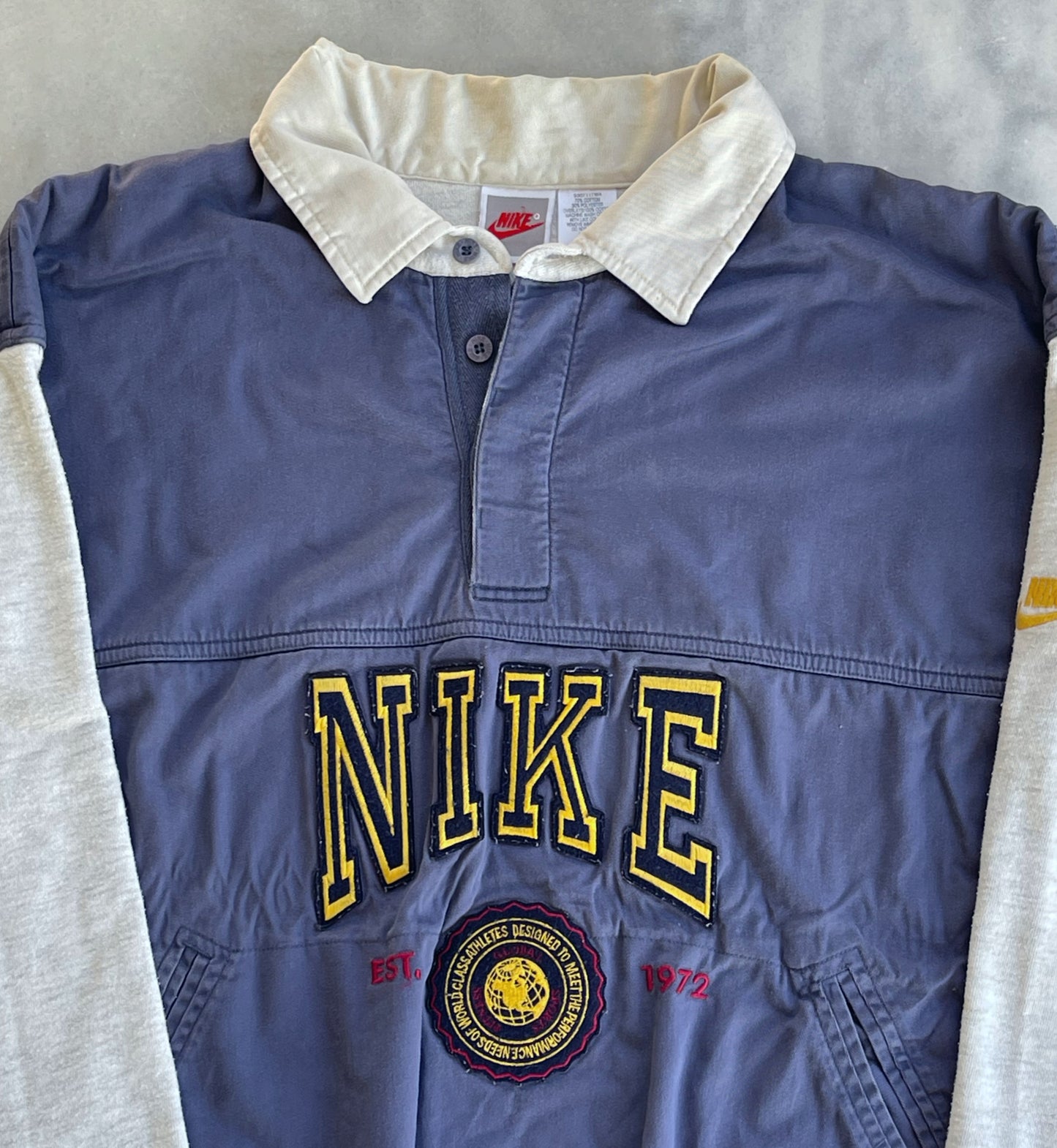 NIKE VINTAGE 90s COLLARED SWEATSHIRT