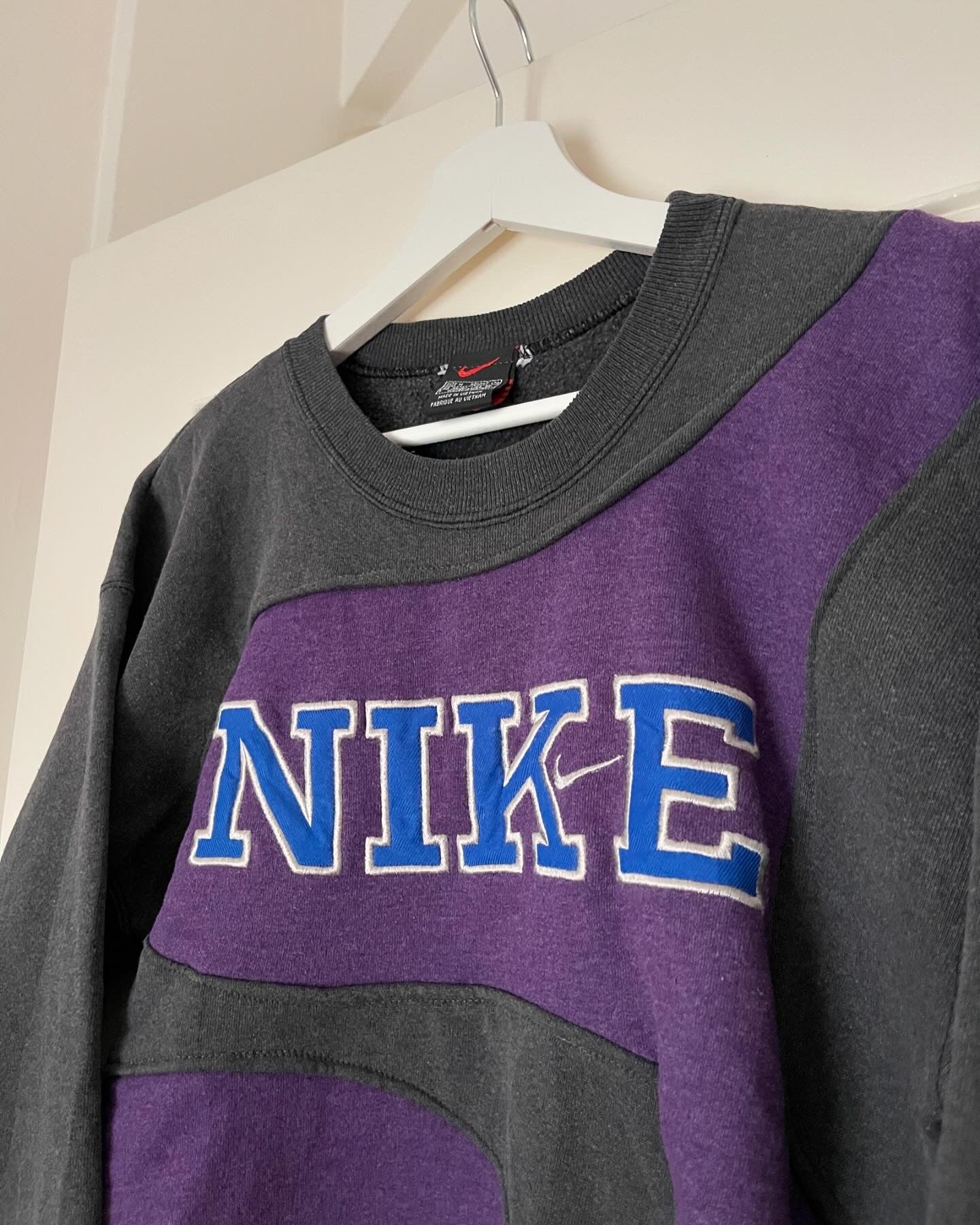 NIKE REWORKED RETRO GREY PURPLE CREWNECK SWEATSHIRT