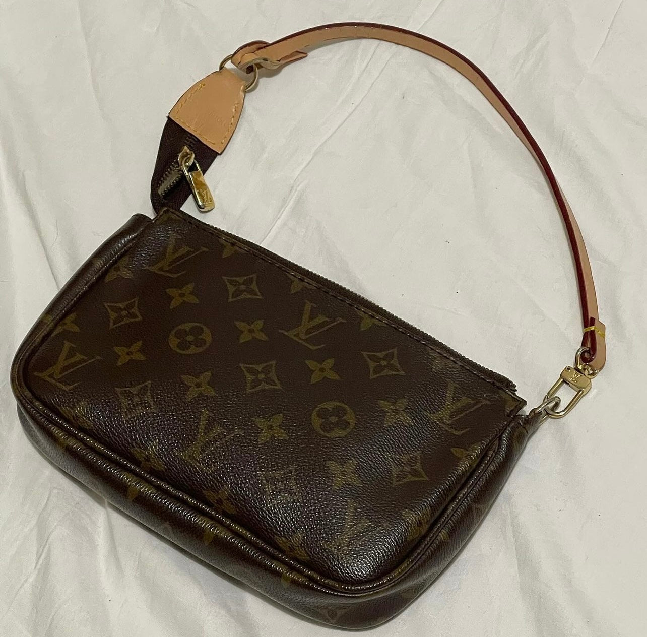 VINTAGE LOUIS VUITTON MONOGRAM POCHETTE MINI BAG