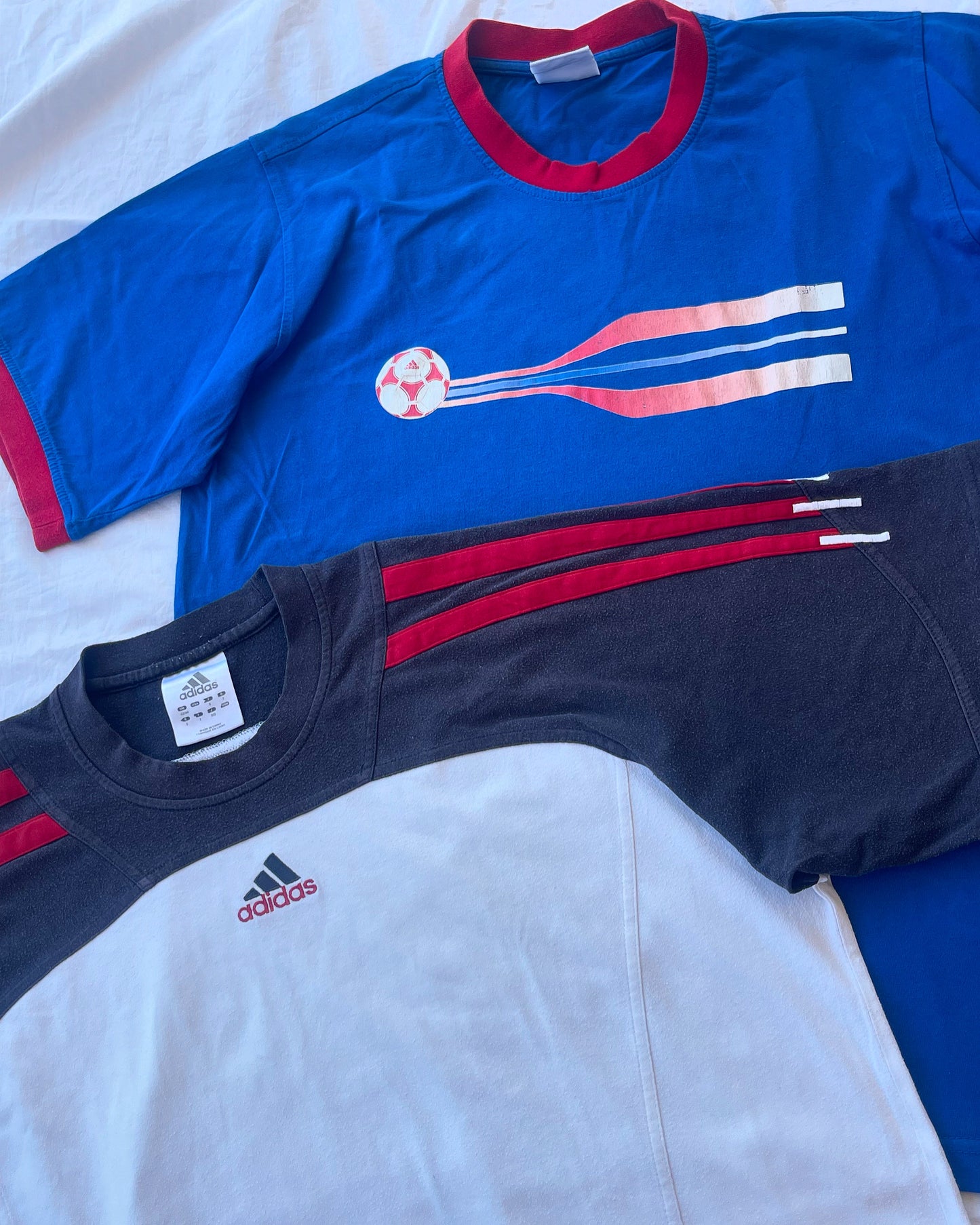 ADIDAS 2004 RETRO BLUE-RED T-SHIRT