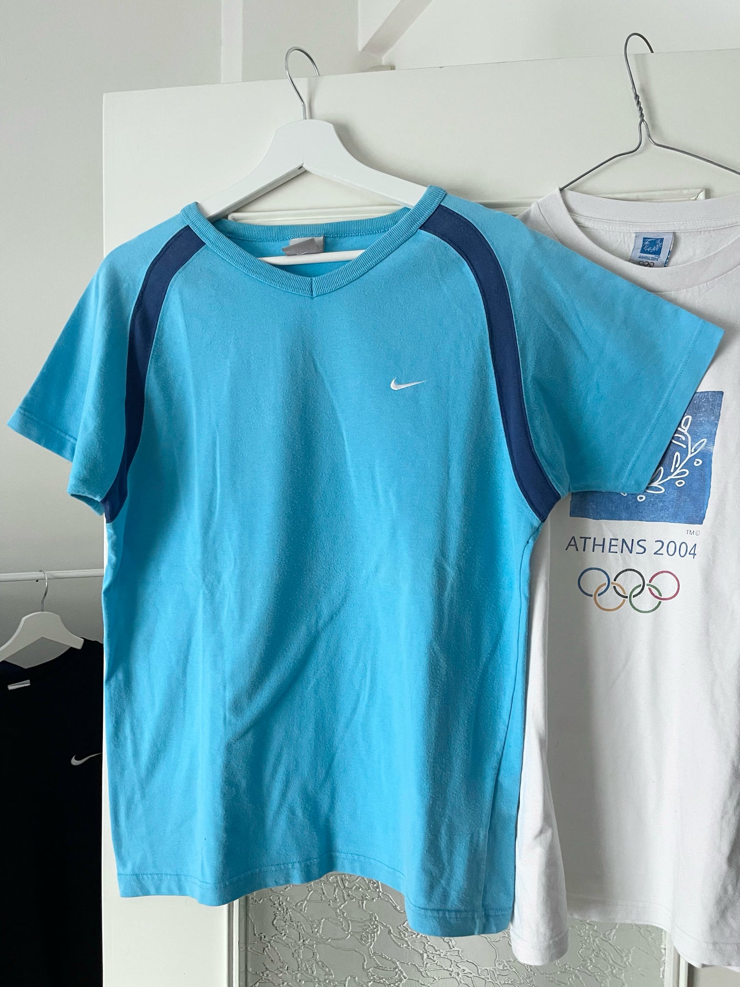 NIKE EARLY 2000s LIGHT BLUE T-SHIRT