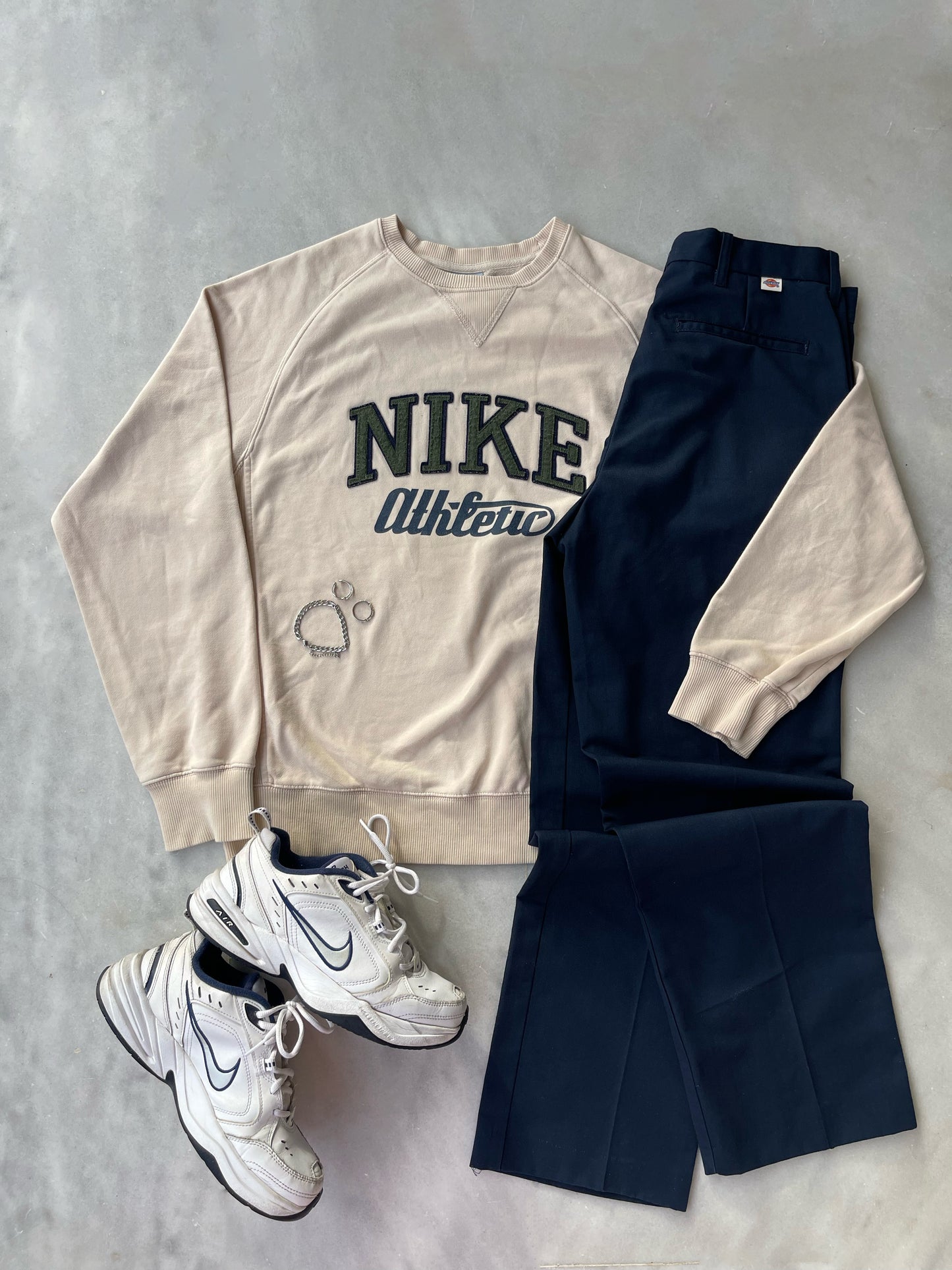 NIKE EARLY 2000s BEIGE CREWNECK SWEATSHIRT