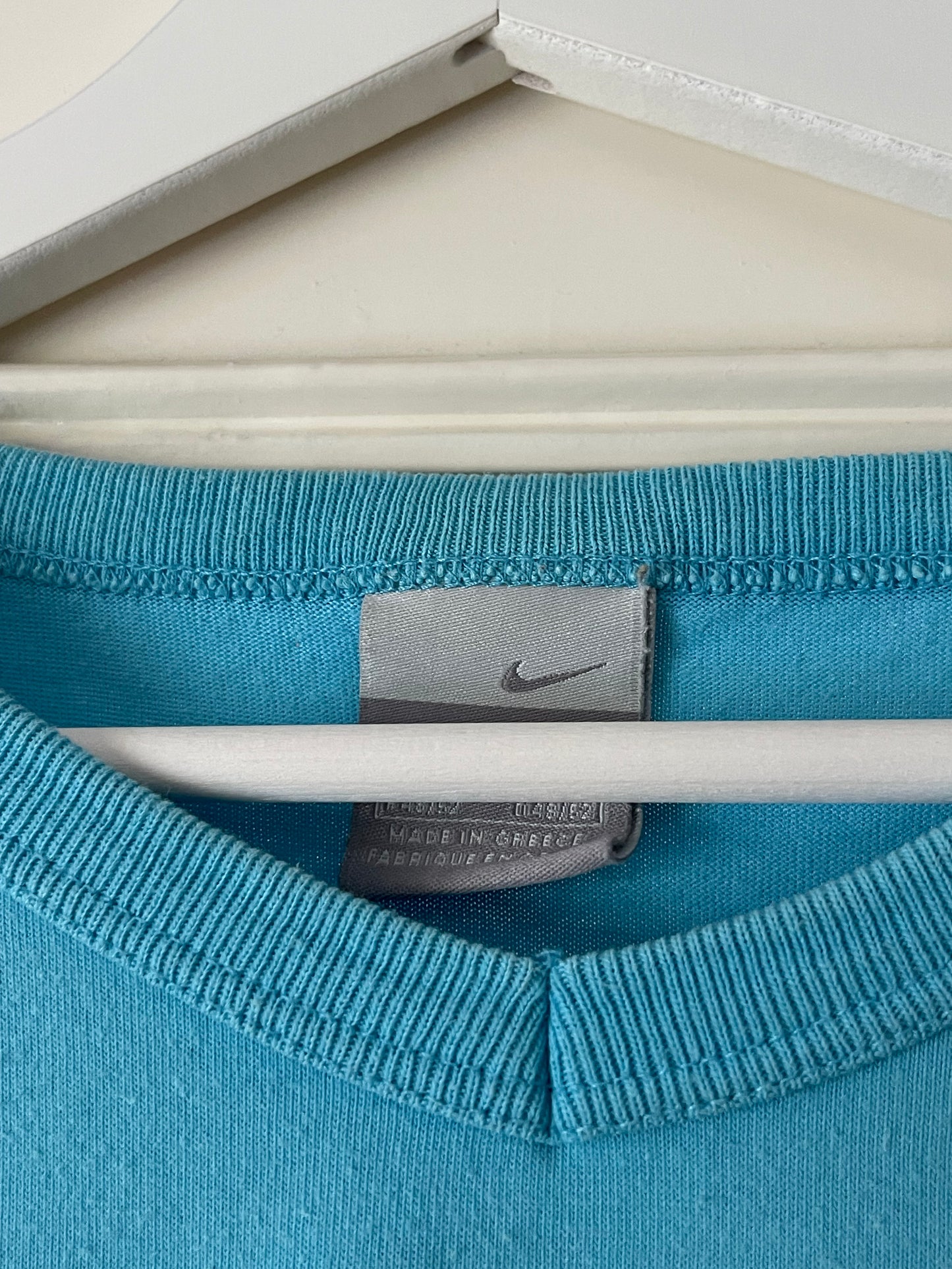 NIKE EARLY 2000s LIGHT BLUE T-SHIRT