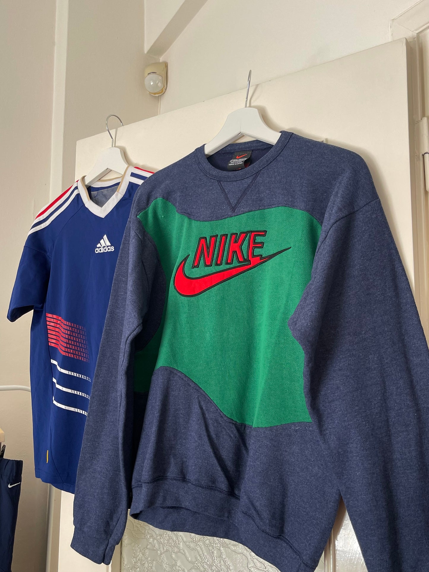 NIKE REWORKED RETRO GREEN-GREY CREWNECK SWEATSHIRT