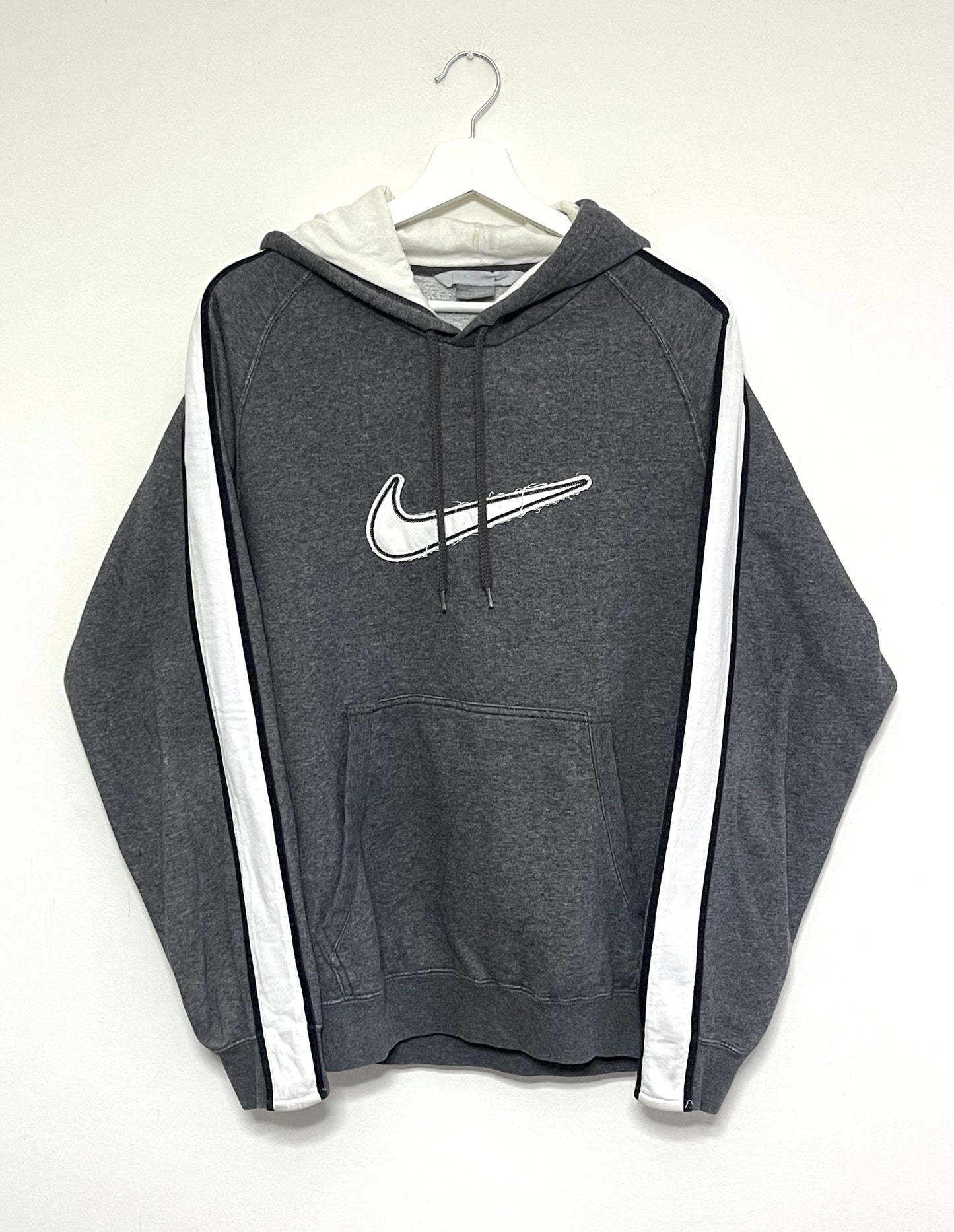 NIKE EARLY 00s VINTAGE GREY HOODIE