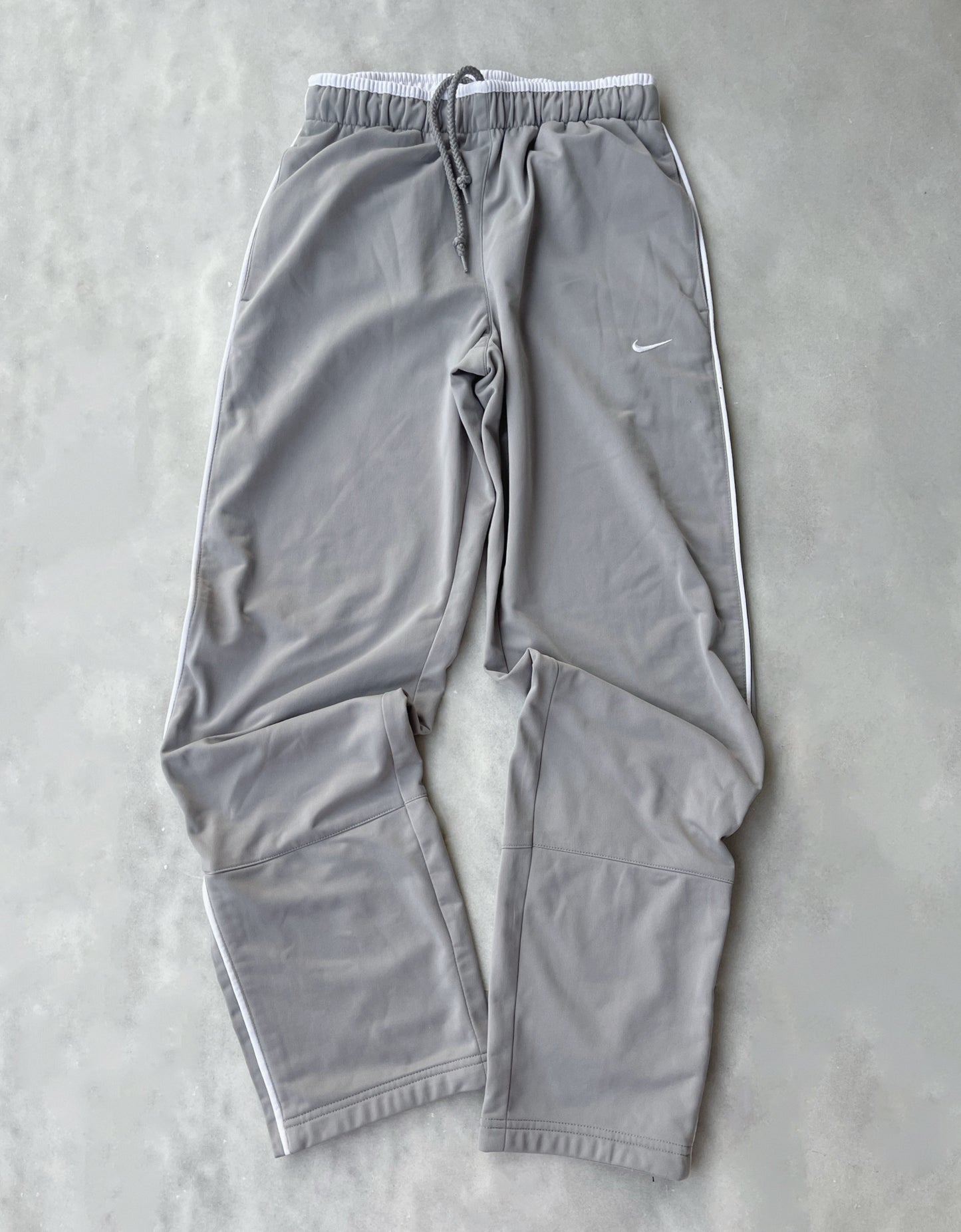 NIKE EARLY 2000s GREY SWEATPANTS