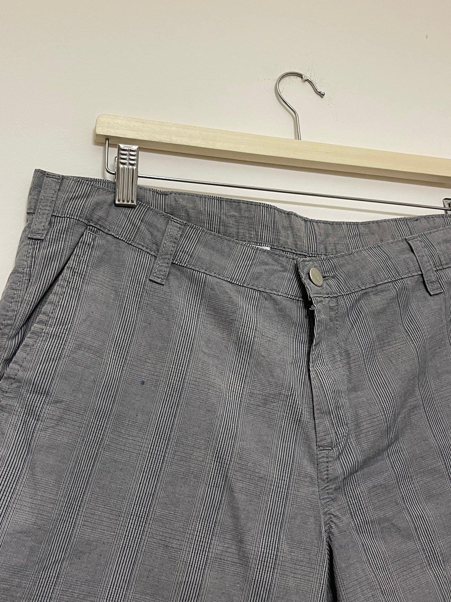 CARHARTT SQUARE CHECK GREY BERMUDA PANTS