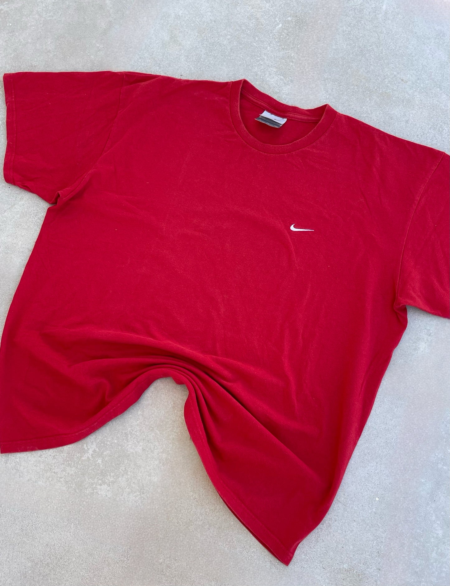 NIKE RED 2000s SWOOSH T-SHIRT